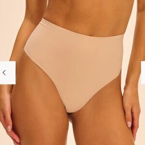 Simone Perele Story Shaper Thong  size 2(small)